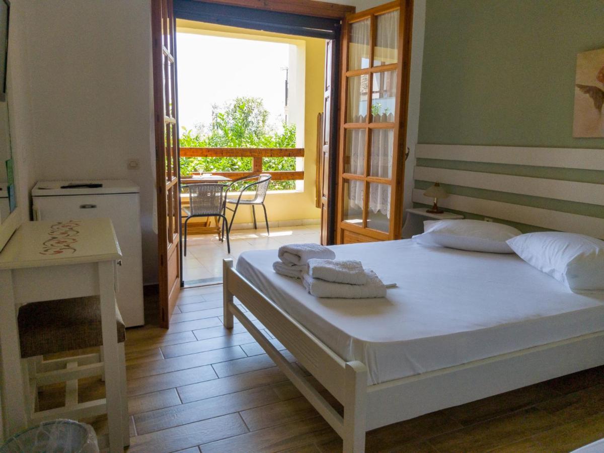 Mikro Βeach Ηotel Exterior foto