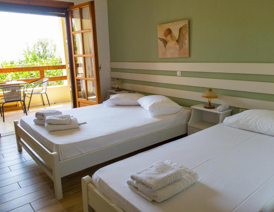 Mikro Βeach Ηotel Exterior foto